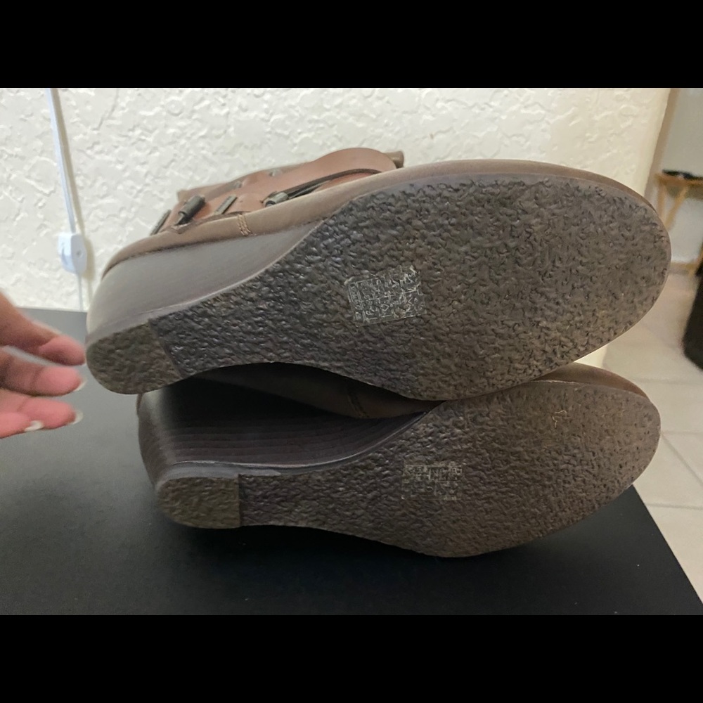 Boots - Picture 3 of 3